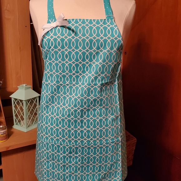 APRONS - Picture 8 of 16